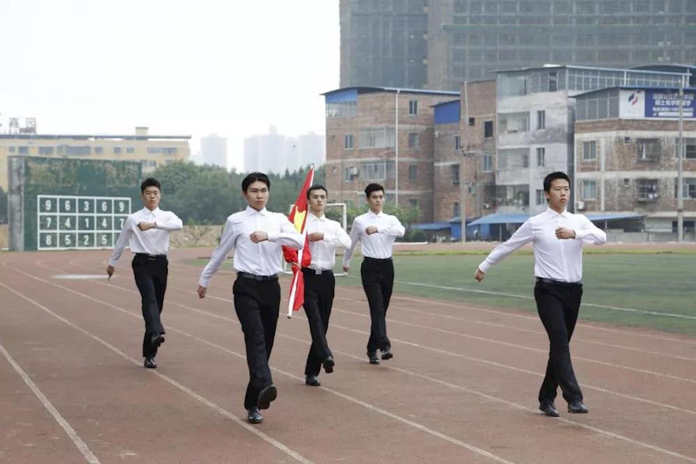 cdaeed60eabc4f99a8d87161de91f5d5.jpg 乐天使