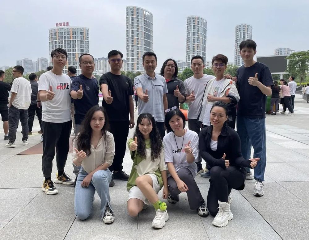 37c4fdd403d64485ad6ea06b63f9a356.jpg 乐天使