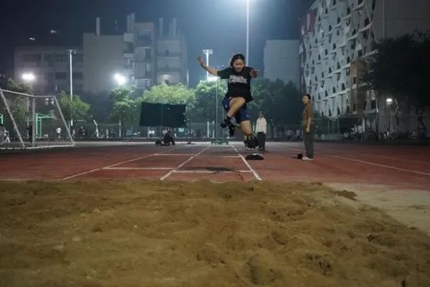 925e0d580ae04043b658da554cd399a1.jpg 乐天使